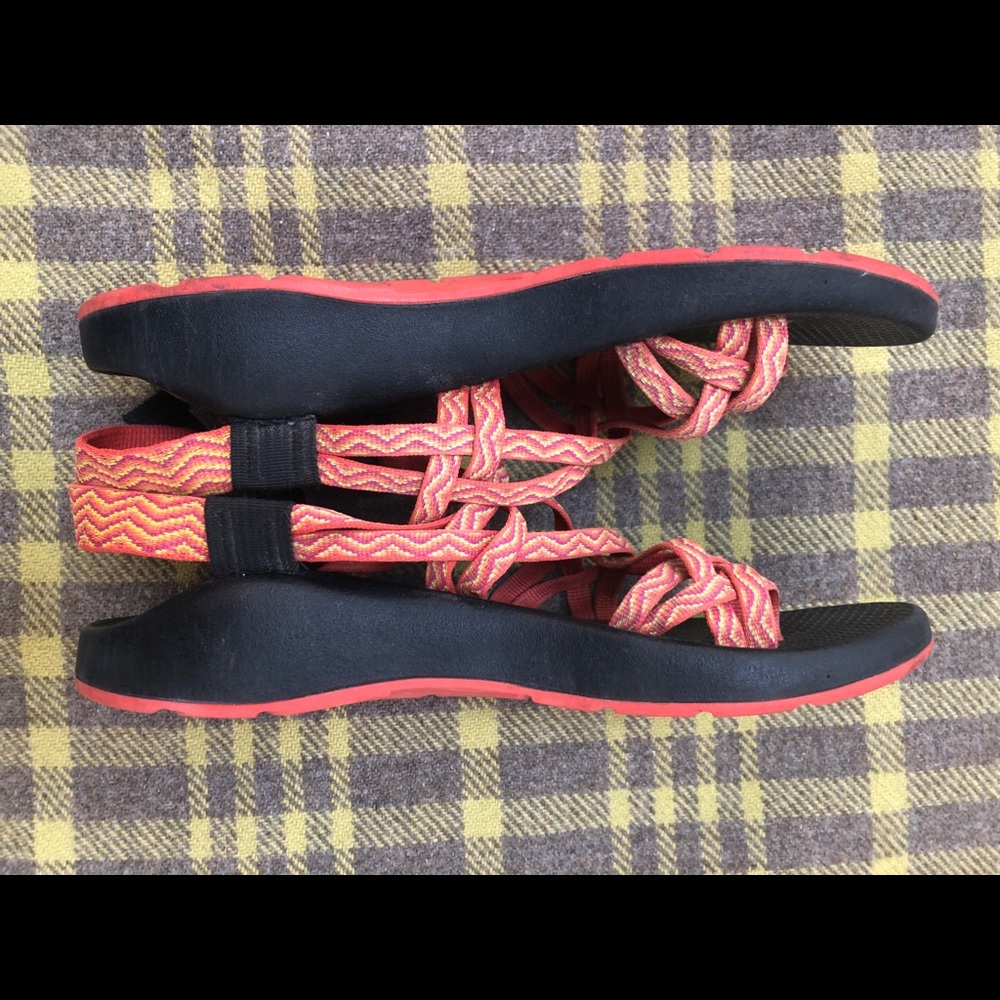 Women’s chacos - size 9